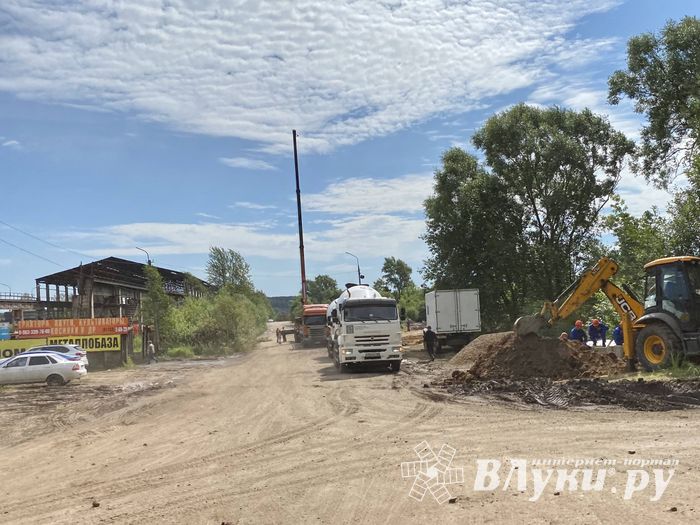В великолукском филиале инфекционной больницы начался монтаж металлоконструкций (ФОТО)