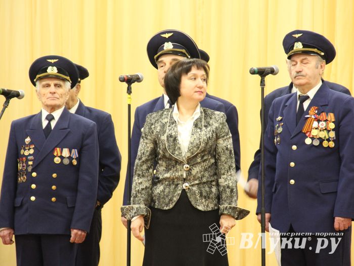 Слабовидящих великолучан поздравили с Международным днём инвалидов (ФОТО)