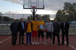 В Великих Луках состоялся турнир по стритболу (фото)