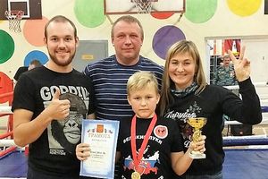 Сборная Великих Лук по кикбоксингу завоевала 1 общекомандное место (ФОТО)