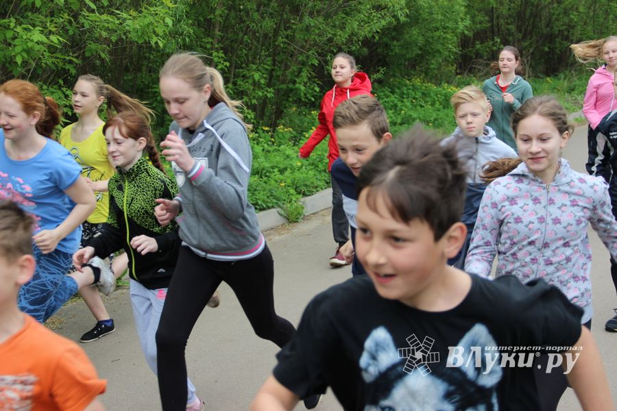 Великолукские школьники сдают ГТО (ФОТО)