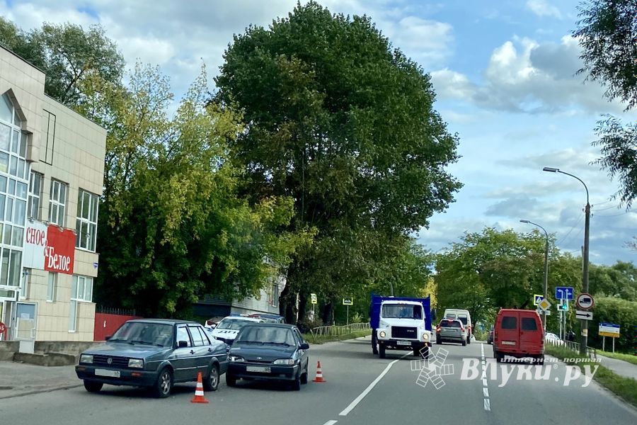 ДТП на улице Холмской (ФОТО)