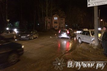 ДТП на проспекте Гагарина: иномарка, «жигули», столб (ФОТО)