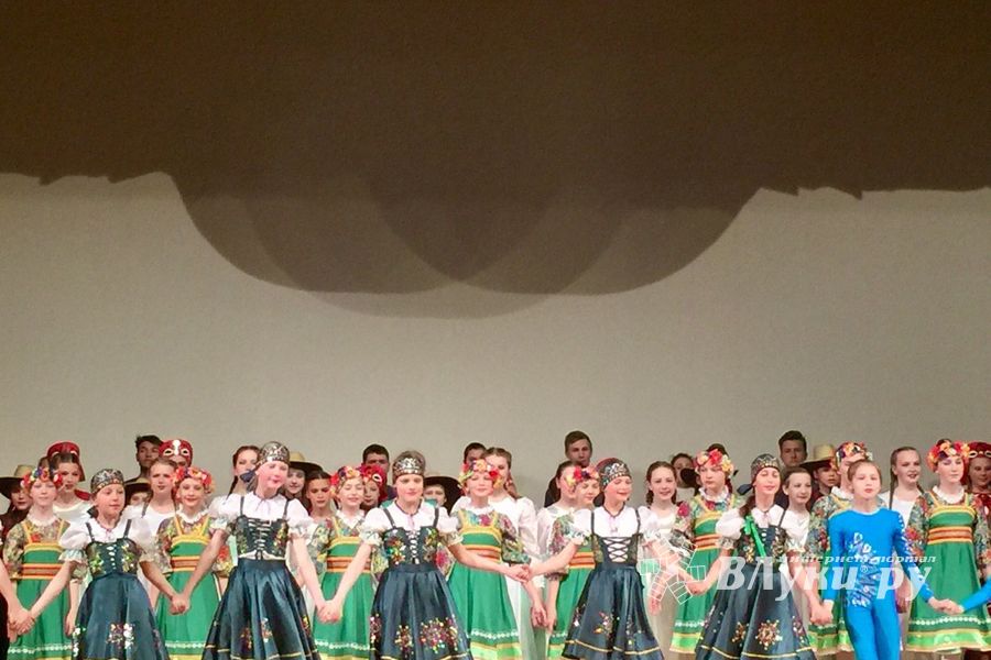 В Международном арт-пленэре «Чудное мгновенье» в Пушкинских Горах учатвуют воспитанники великолукского детского сада (ФОТО)