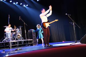 В Великих Луках состоялся концерт Юлии Савичевой (фото)