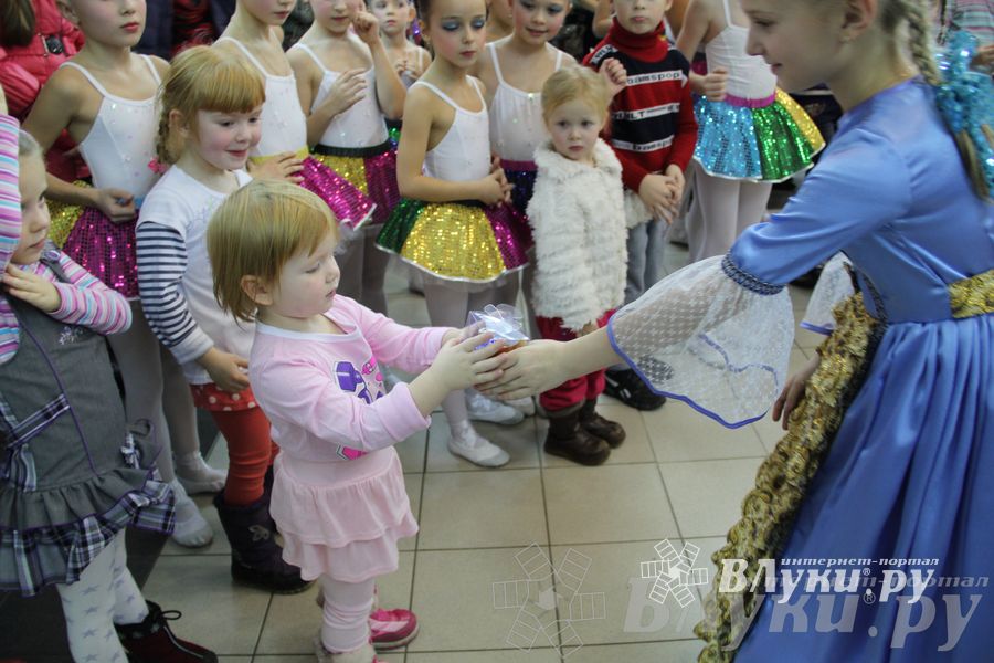 Ночь распродаж в ТЦ «Апельсин»