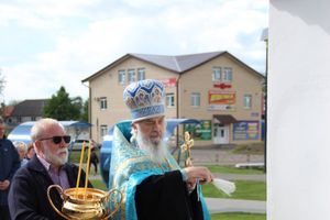Новую часовню Покрова Богоматери освятили сегодня в заречном районе Великих Лук (ФОТО)