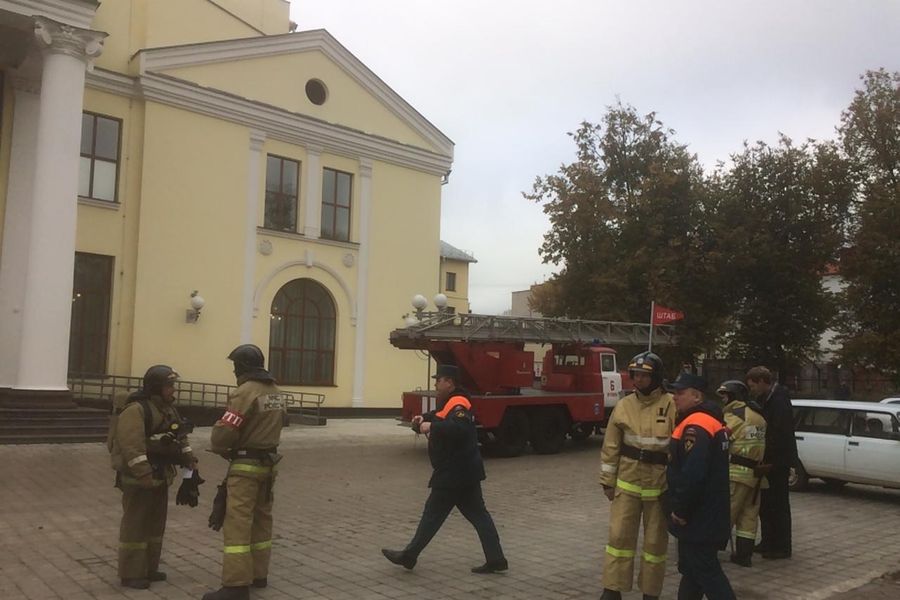 В драмтеатре потушили условный пожар (ФОТО)