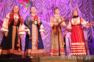  Рождественский концерт ансамбля «Заряница» прошел в Великих Луках (фото)