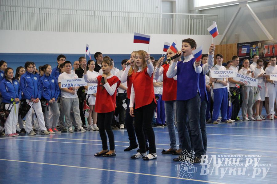В Великих Луках стартовали всероссийские соревнования лучников (фото)