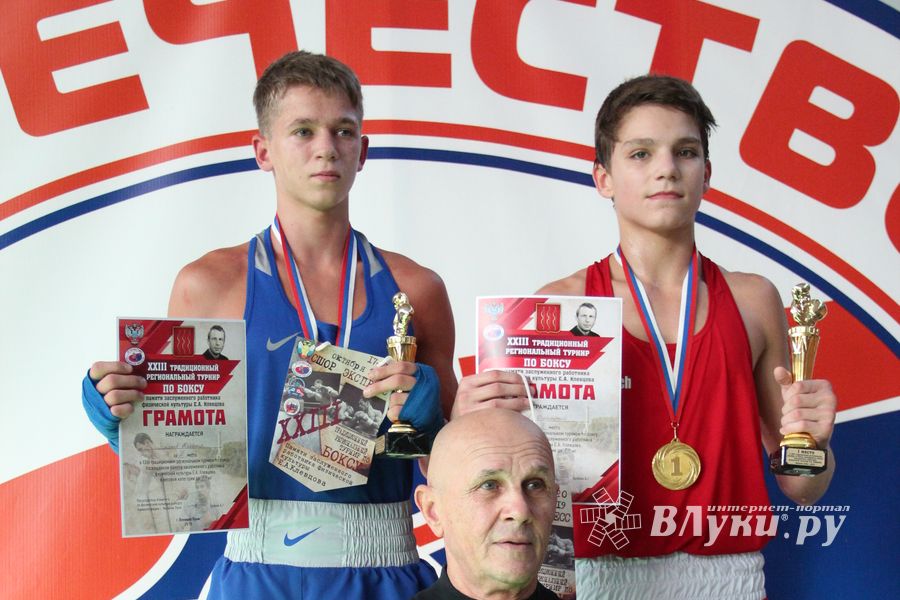 В Великих Луках прошел турнир по боксу памяти Е. Клевцова (ФОТО)