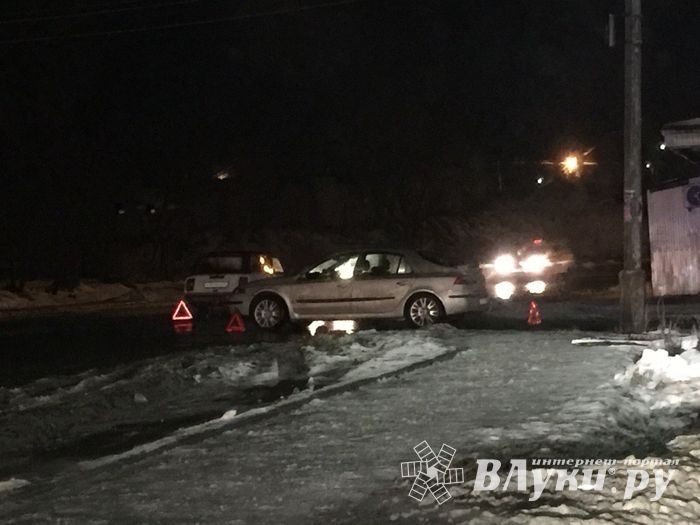 Фотофакт: ДТП на ул. Новоселенинской 