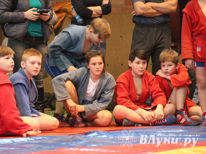 В Великих Луках прошли соревнования, посвященные памяти героев 6-й роты (ФОТО)