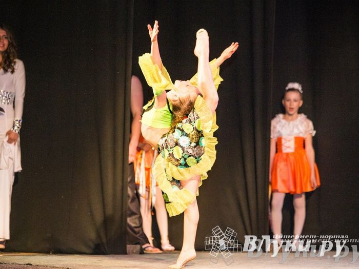 Знаменитый великолукский коллектив спортивного танца «Элегия» отметил свой юбилей