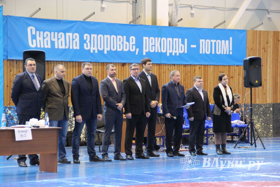 Всероссийские соревнования по самбо проходят в Великих Луках (ФОТО, 0+)