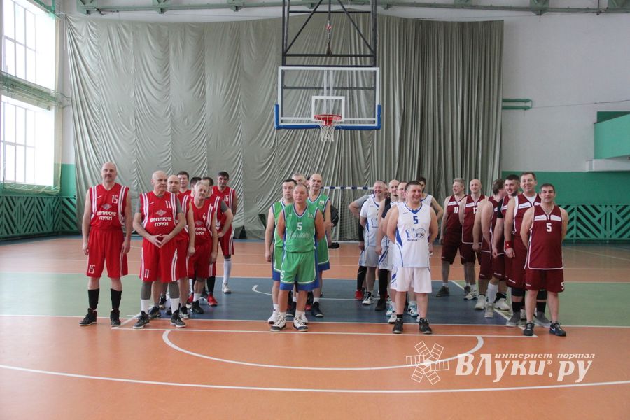 Великолучане стали победителями межрегионального турнира ветеранов баскетбола (ФОТО)
