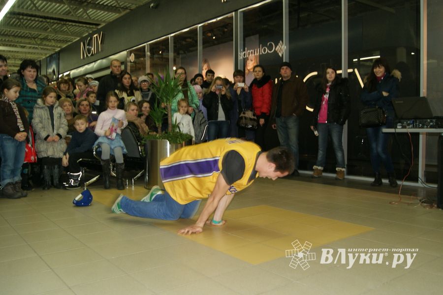 Ночь Распродаж в ТЦ «Апельсин»