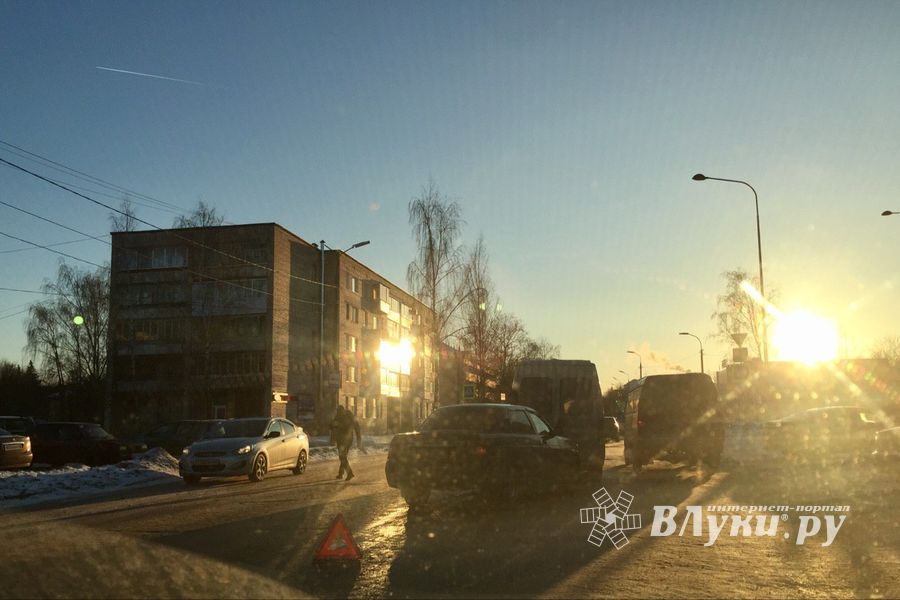 2 ДТП произошло в Великих Луках (ФОТО)