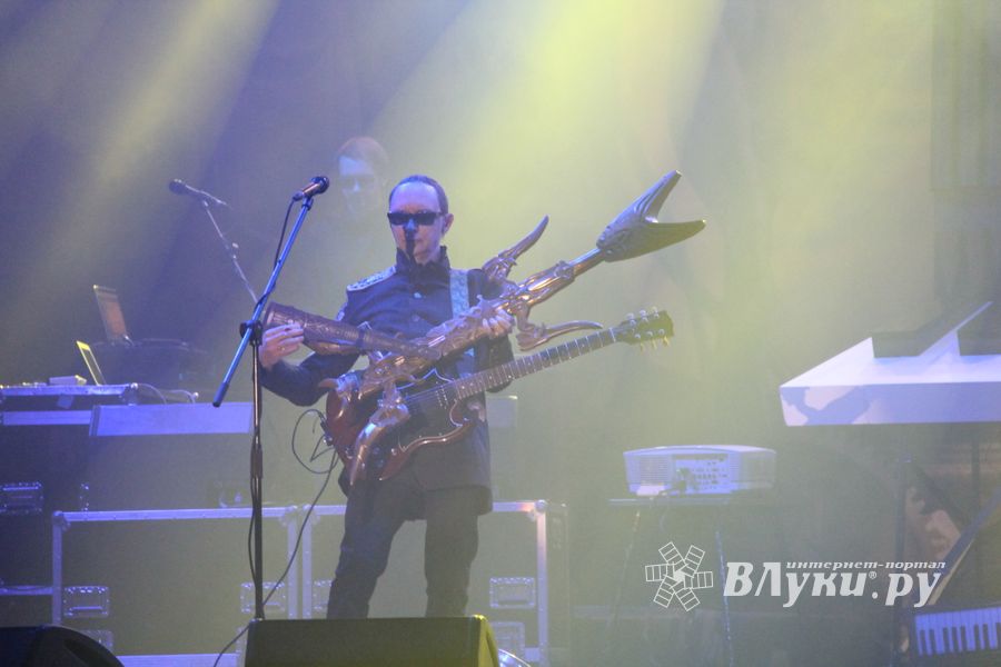 «Пикник» представил великолучанам «Большую игру»