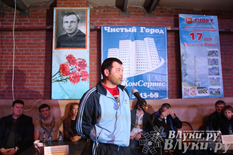 В Великих Луках состоялась матчевая встреча по боксу