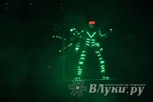 14 февраля в клубе «Хотэй» состоялось ежегодное шоу для влюбленных «Love Story»