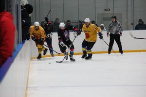 ХК «Экспресс» разгромил «Юниоров» (ФОТО)