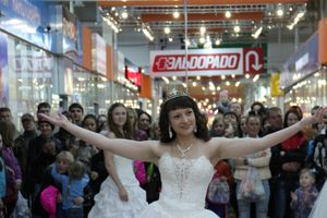 В Великих Луках бегали невесты (ФОТО)