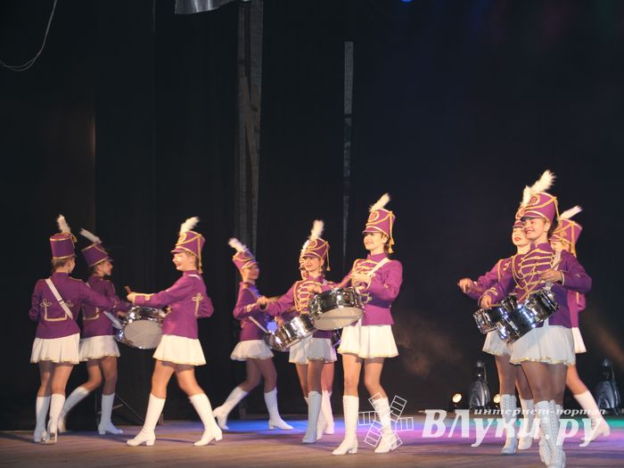 18 мая состоялся юбилейный концерт коллектива мажореток «Золотые погоны» (ФОТО)