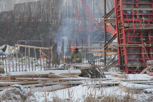 В Великих Луках продолжается расчистка местности для строительства путепровода (ФОТО)