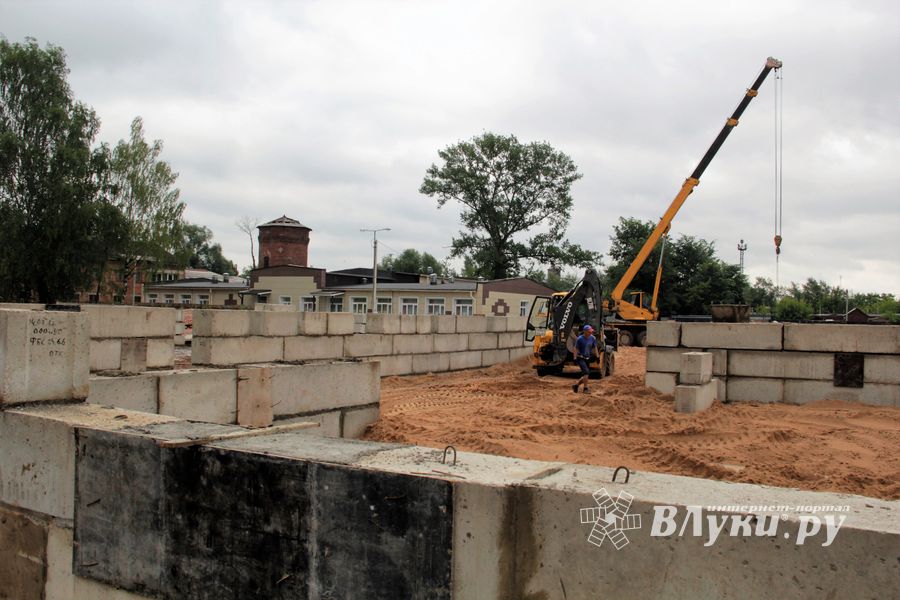В Великих Луках построят новую 6-ю школу и начнут строить школу в районе ул. Герцена (ФОТО)