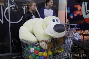 В ТЦ «Апельсин» прошла весенняя ночь распродаж