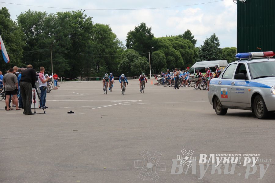 Гонка-критериум по велосипедному спорту