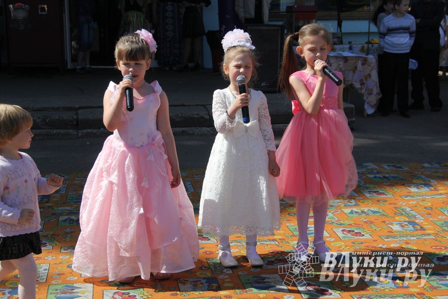 День защиты детей отпраздновали В Великих Луках (фото)