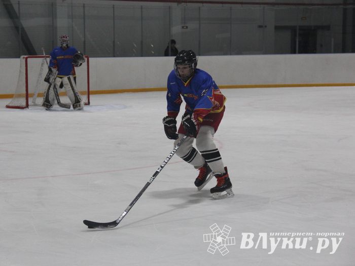 ХК «ЛукиСпорт» разгромила команду Невеля (ФОТО)