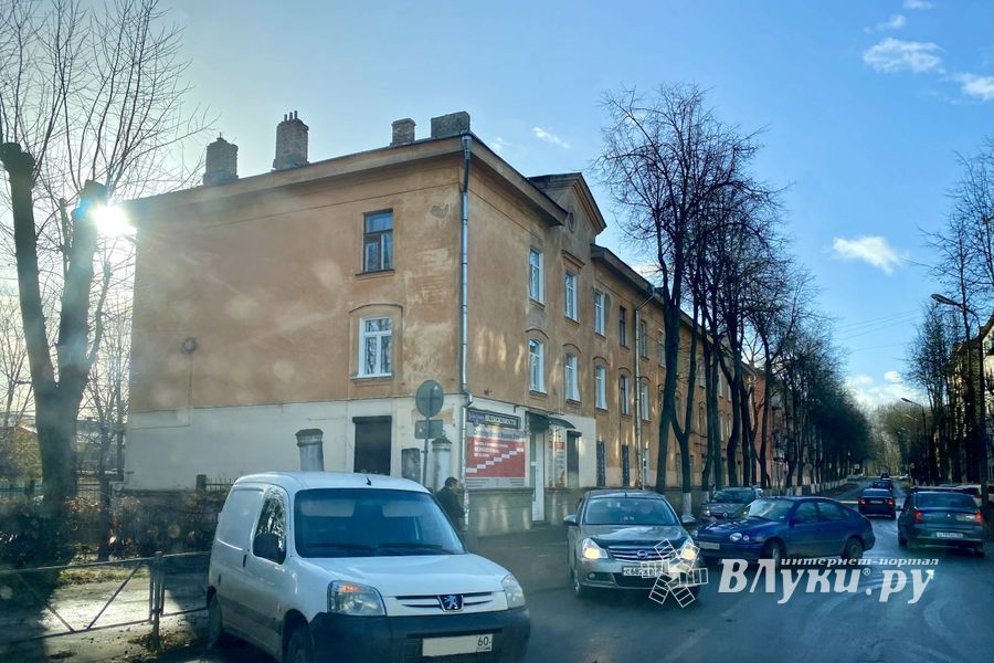 Из-за ДТП на улице Лизы Чайкиной затруднено движение (ФОТО)