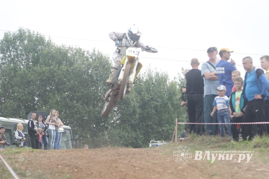 Мотокросс в Булынино: драйва много, зрителей мало (ФОТО)