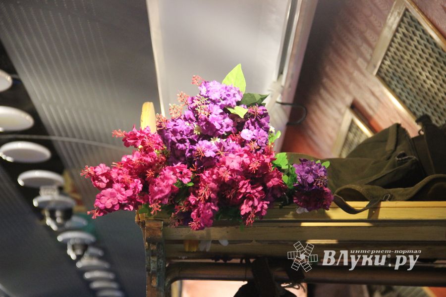 Великолучане знакомятся с «Поездом Победы» (ФОТО)