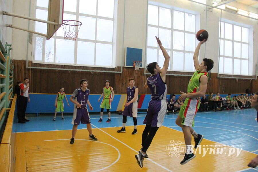 В Великих Луках прошёл дивизиональный этап лиги «КЭС-БАСКЕТ» (ФОТО)