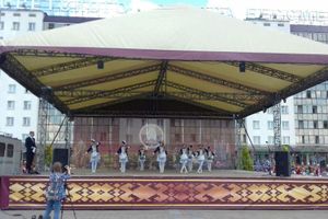 Образцовый коллектив мажореток «Золотые погоны» принял участие в фестивале «Славянский базар 2017» (ФОТО)