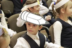 Великолукские первоклассники перевоспитали Бабу-Ягу (ФОТО)