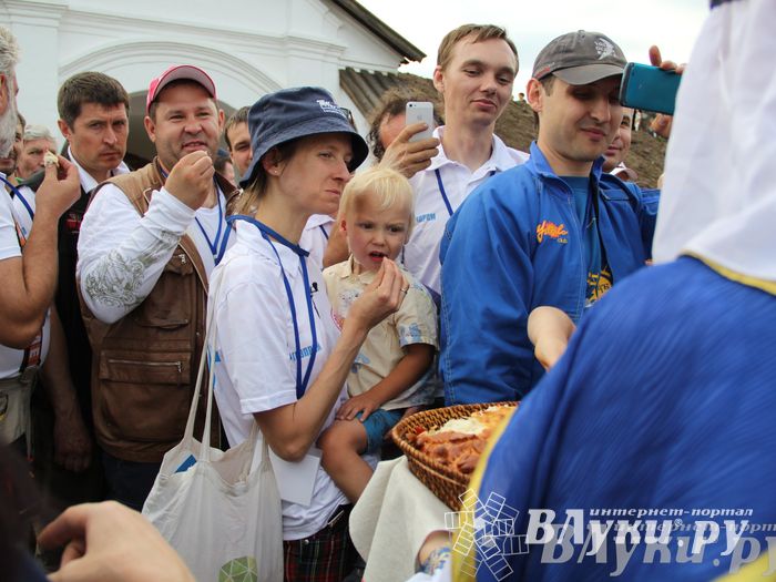 Открытие 19-й Международной встречи воздухоплавателей в Великих Луках