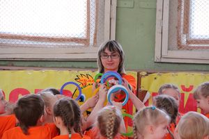 В Великих Луках стартовали спортивные соревнования среди дошколят «Юные олимпионики»