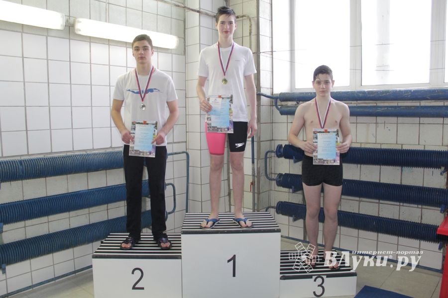 В Великих Луках прошли соревнования по плаванию «Быстрый Кашалот»