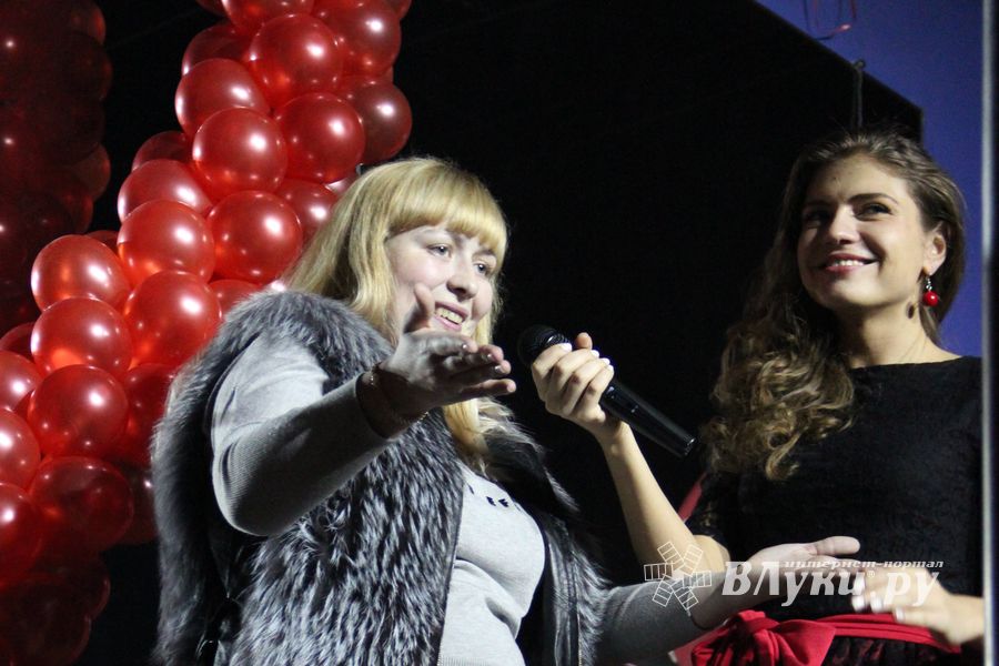 14 февраля в клубе «Хотэй» состоялось ежегодное шоу для влюбленных «Love Story»