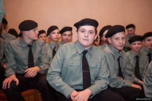 Память десантников 6-ой роты почтили воспитанницы пансиона Министерства обороны (фото)