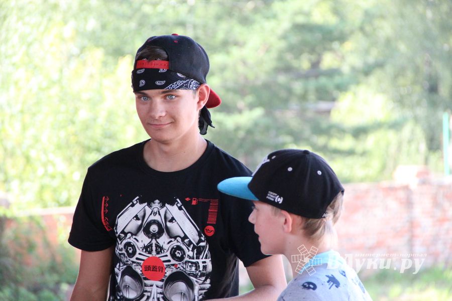 «ORIGINAL BBOYS CYPHERS» в Великих Луках (ФОТО+ВИДЕО)