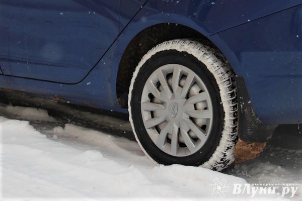 Невельчанин бросил свою машину в кювете и угнал автомобиль знакомого