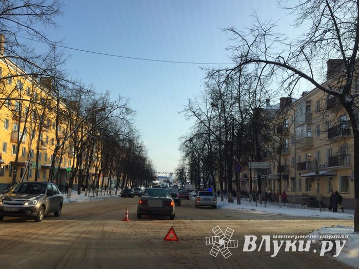 ФОТОФАКТ: ДТП на проспекте Ленина