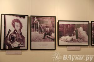 В центре эстетического воспитания проходит фотовыставка «Хранитель Пушкиногорья» (фото)