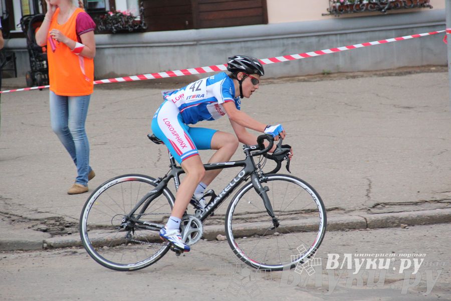 Гонка-критериум по велосипедному спорту